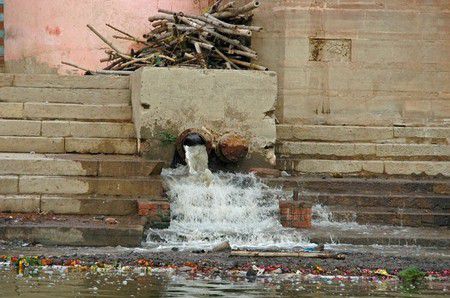 Ganges-River-Sewage-Pollution.jpg